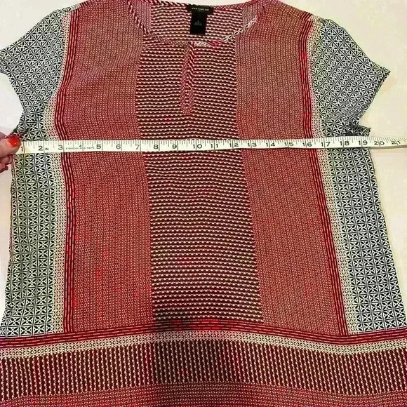 Ann Taylor Cap Sleeve Red, Gray, and White Blouse Size Small - Picture 3 of 4